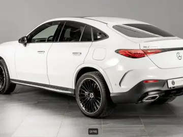 MERCEDES-BENZ GLC 300 e 4Matic  PANORAMA AHK KAMERA
