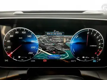 MERCEDES-BENZ GLC 300 e 4Matic  PANORAMA AHK KAMERA