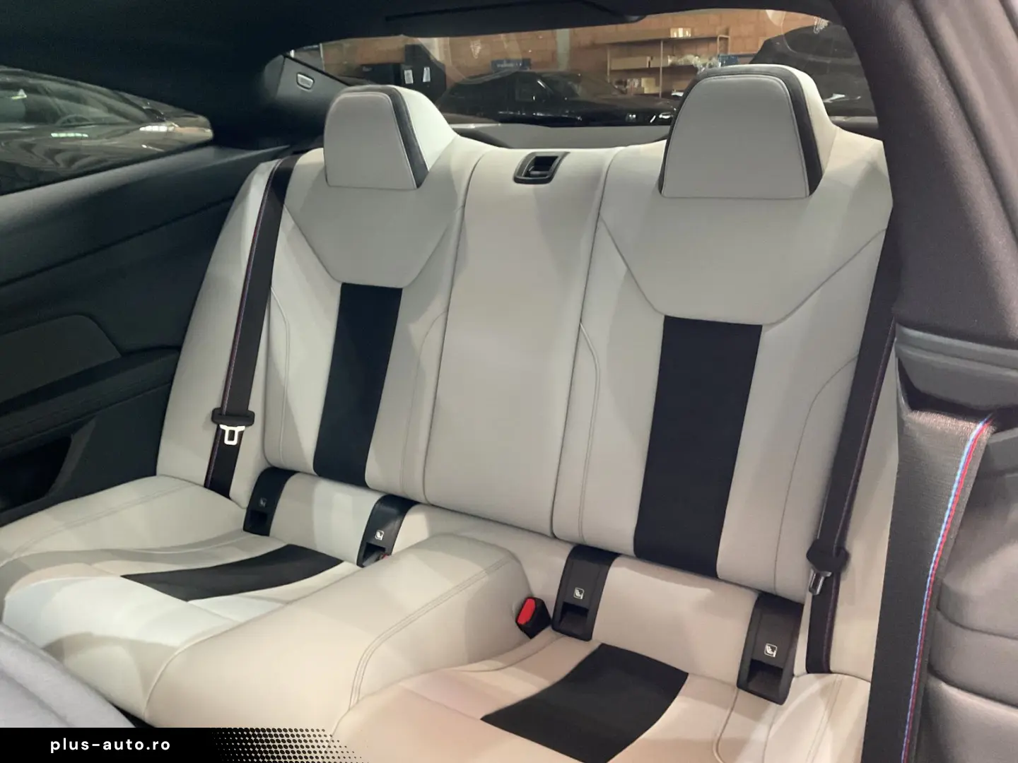 BMW M4 Competition aktive Sitzbelüftung vorn  Glasda