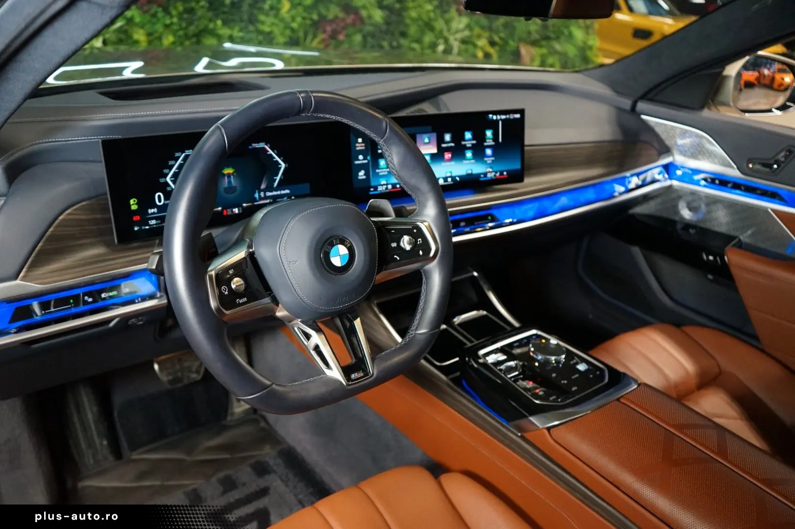 BMW 740d xDRIVE 360 THEATRE MASSAGE B&W