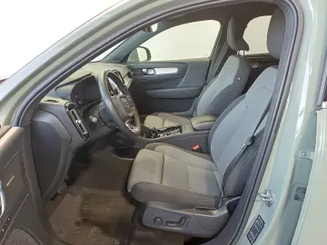 Volvo XC40 B4 AWD Plus Bright