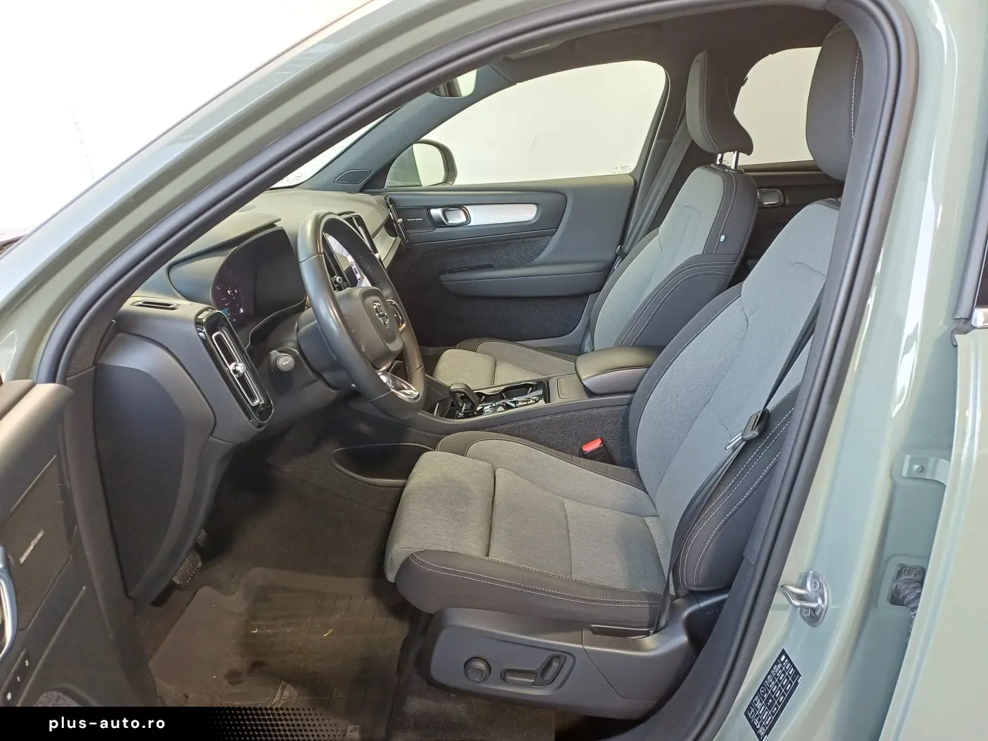 Volvo XC40 B4 AWD Plus Bright