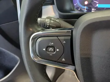 Volvo XC40 B4 AWD Plus Bright