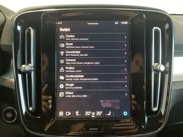 Volvo XC40 B4 AWD Plus Bright