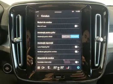 Volvo XC40 B4 AWD Plus Bright