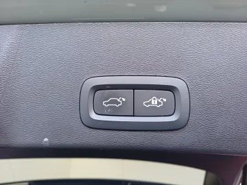 Volvo XC40 B4 AWD Plus Bright