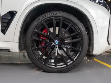 BMW X5 M M60i xDrive