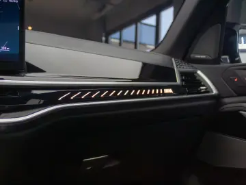 BMW X5 M M60i xDrive