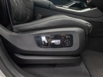 BMW X5 M M60i xDrive