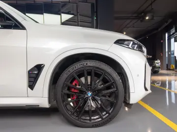 BMW X5 M M60i xDrive