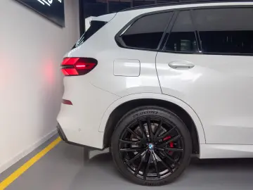 BMW X5 M M60i xDrive