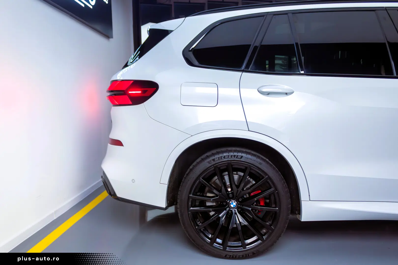 BMW X5 M60i xDrive