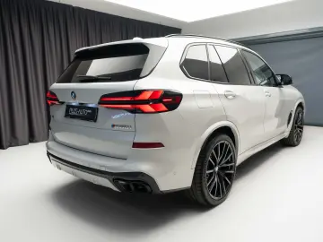 BMW X5 M60i xDrive