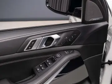 BMW X5 M60i xDrive