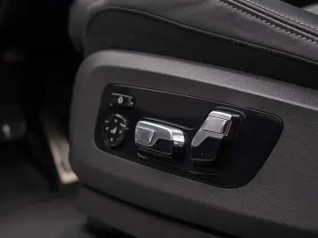 BMW X5 M60i xDrive