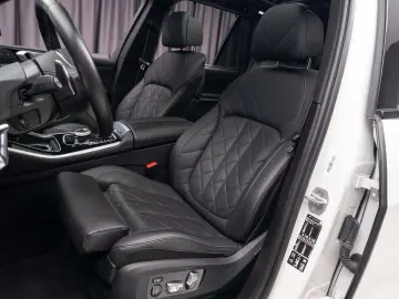 BMW X5 M60i xDrive
