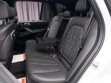 BMW X5 M60i xDrive
