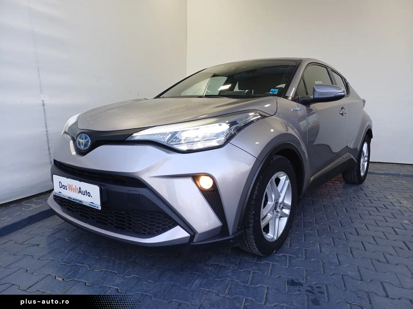Toyota C-HR 1 8 Hybrid C-ENTER CVT