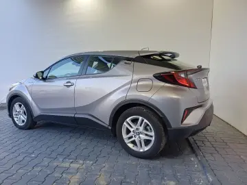 Toyota C-HR 1 8 Hybrid C-ENTER CVT