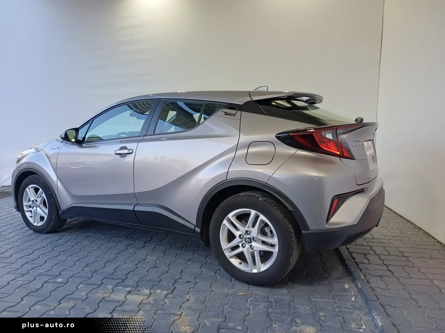 Toyota C-HR 1 8 Hybrid C-ENTER CVT