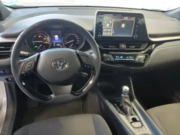 Toyota C-HR 1 8 Hybrid C-ENTER CVT