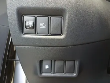 Toyota C-HR 1 8 Hybrid C-ENTER CVT