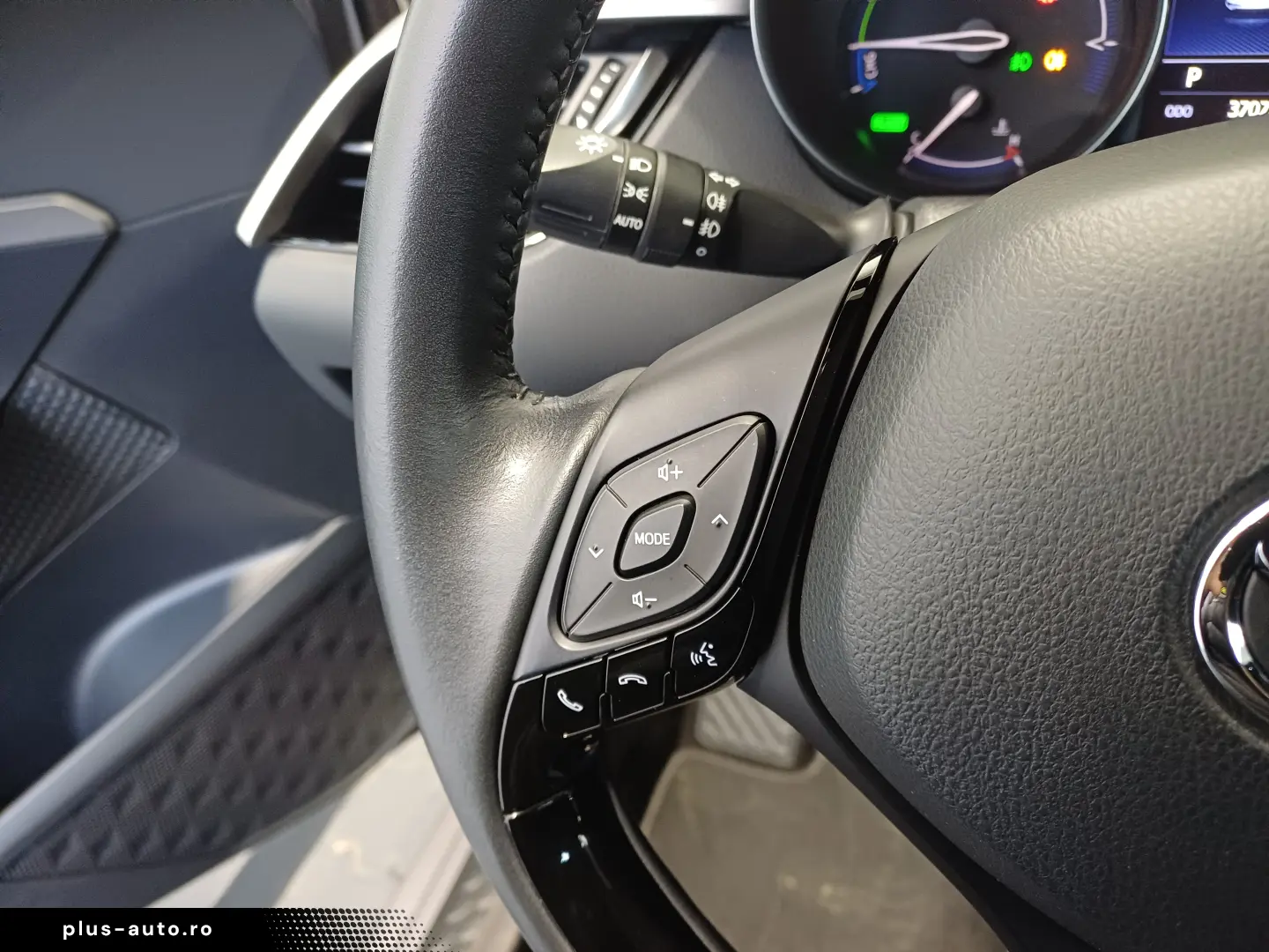 Toyota C-HR 1 8 Hybrid C-ENTER CVT