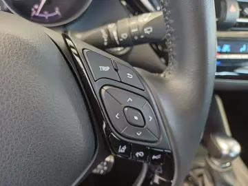 Toyota C-HR 1 8 Hybrid C-ENTER CVT