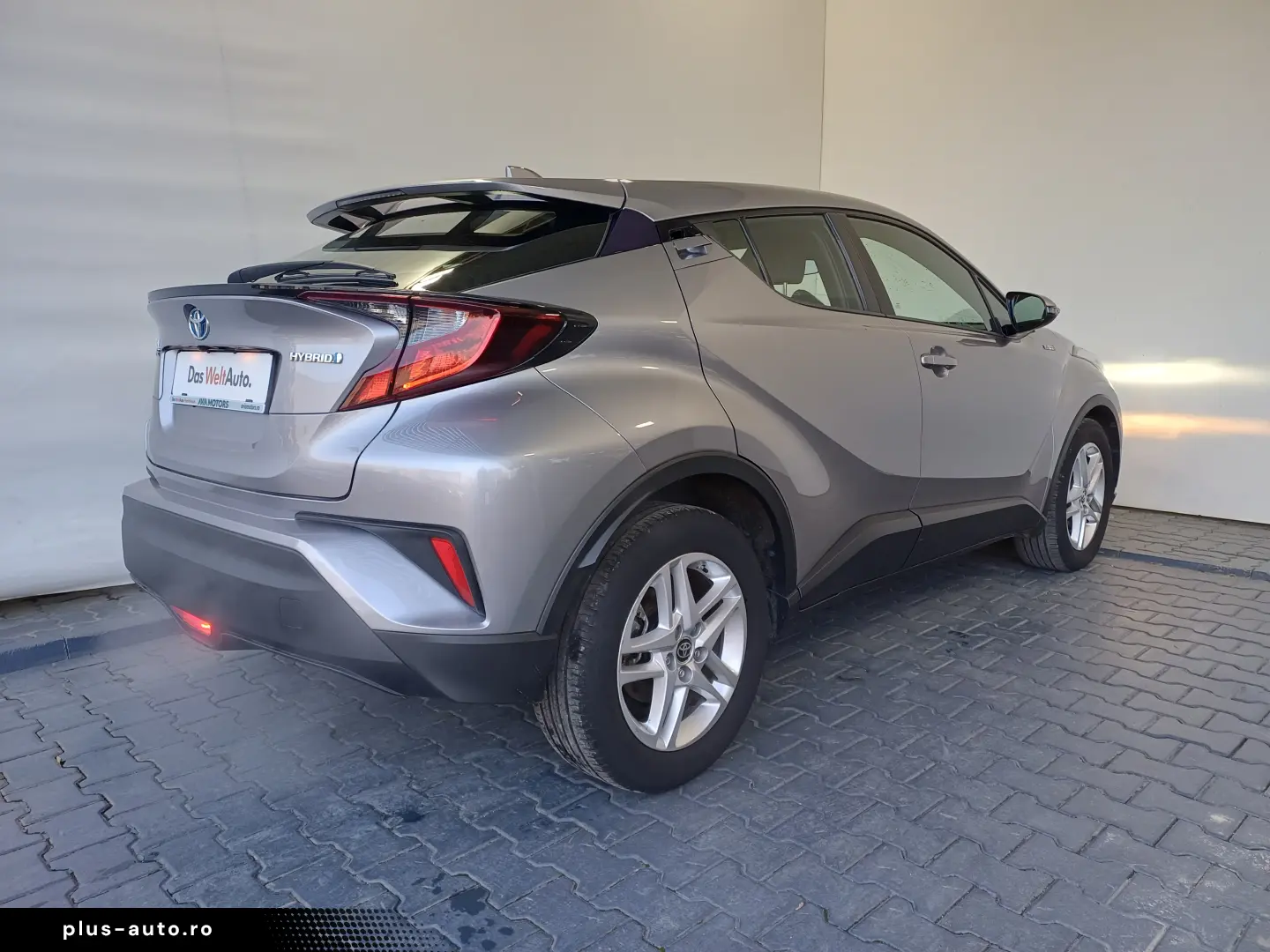 Toyota C-HR 1 8 Hybrid C-ENTER CVT
