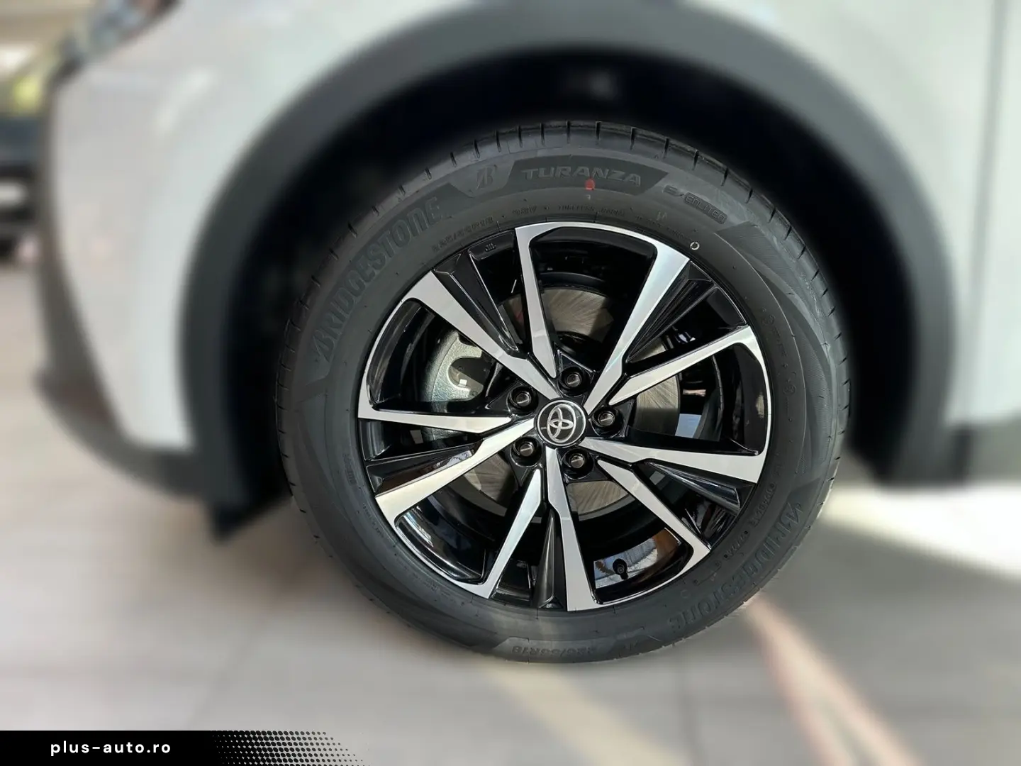 TOYOTA C-HR 2.0 Plug-in Hybrid ACC AUT LED Navi Virtual