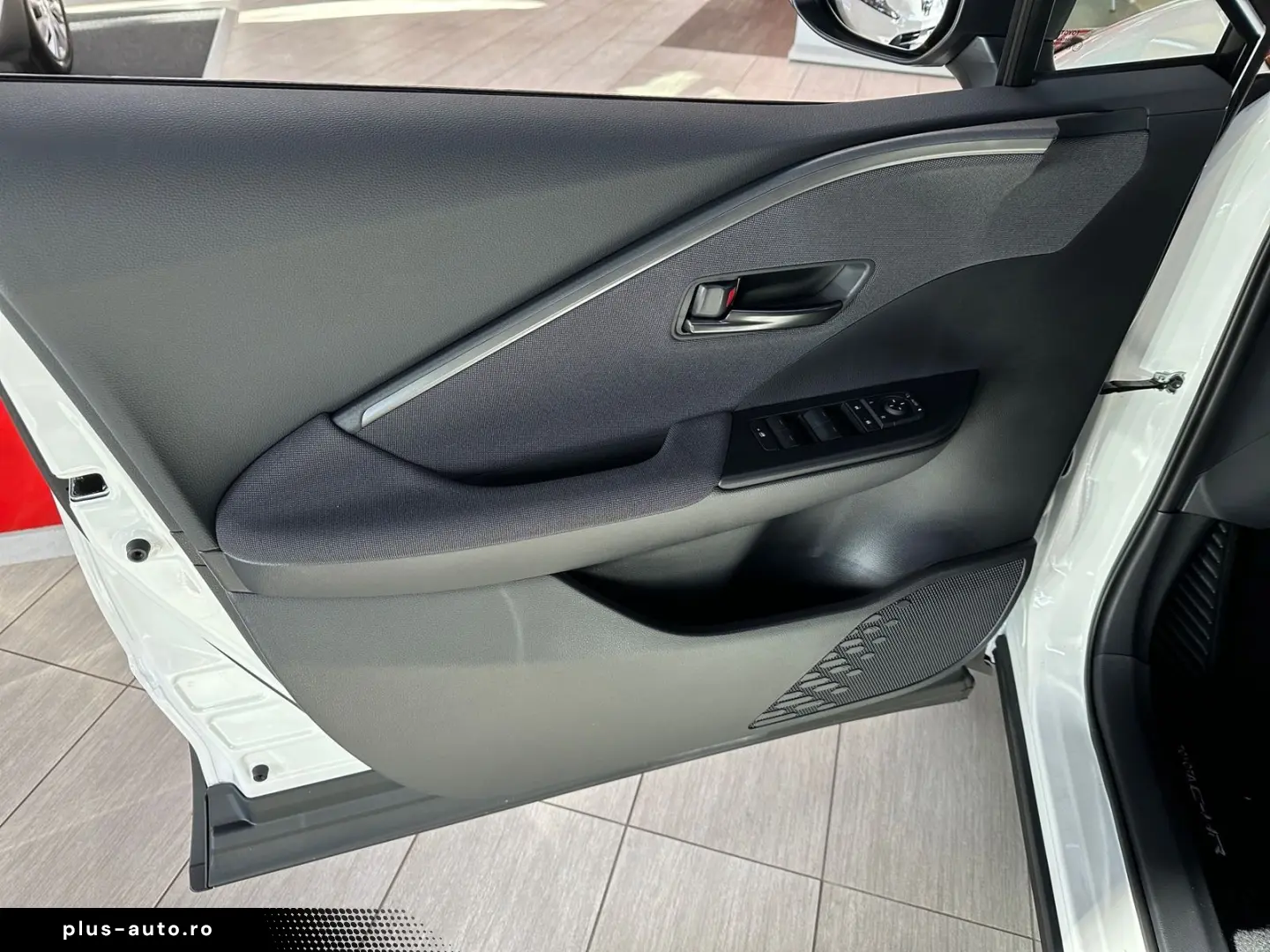 TOYOTA C-HR 2.0 Plug-in Hybrid ACC AUT LED Navi Virtual