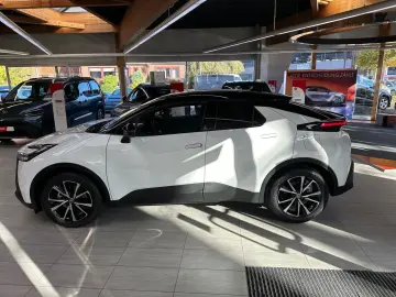 TOYOTA C-HR 2.0 Plug-in Hybrid ACC AUT LED Navi Virtual