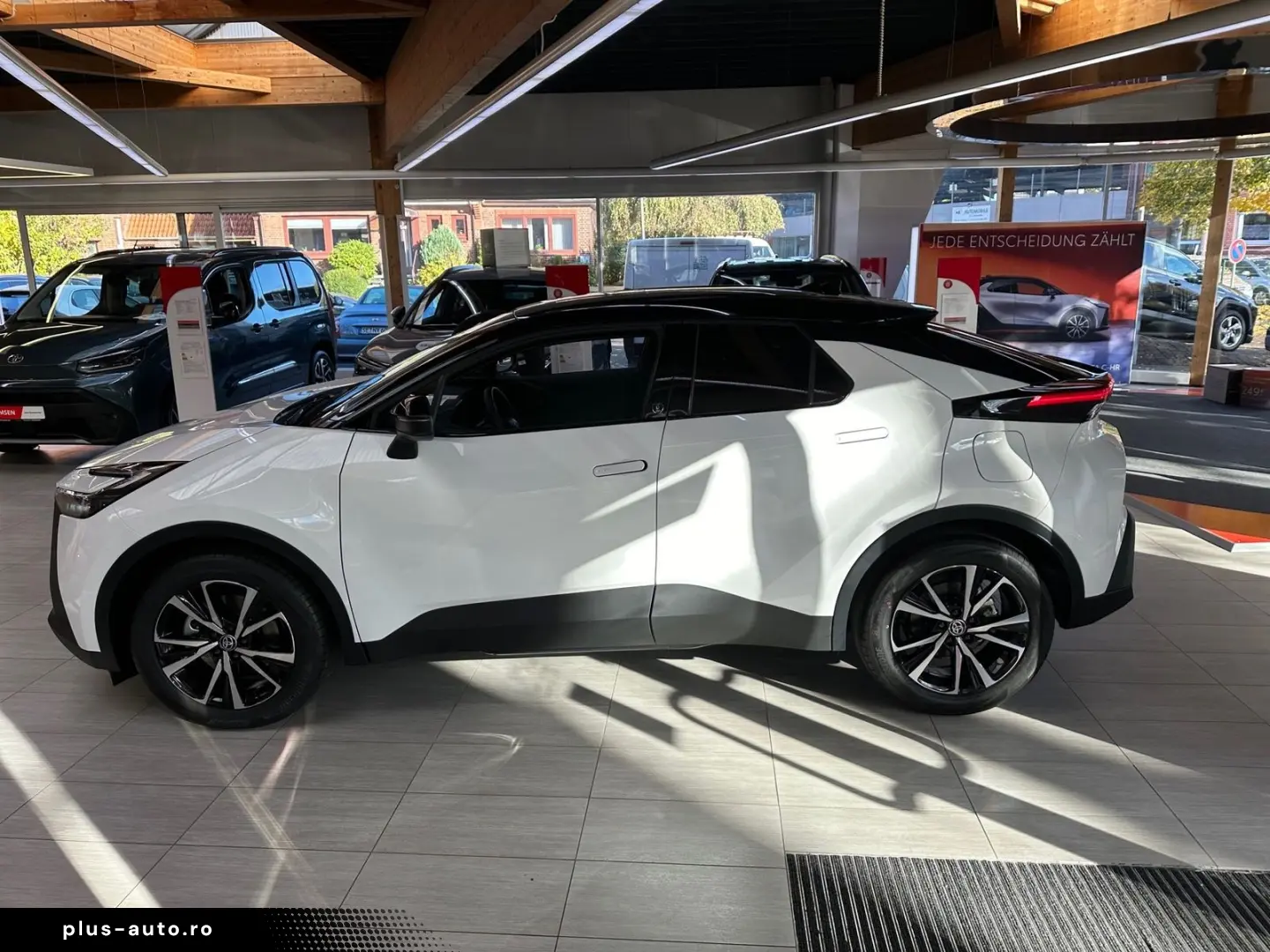 TOYOTA C-HR 2.0 Plug-in Hybrid ACC AUT LED Navi Virtual