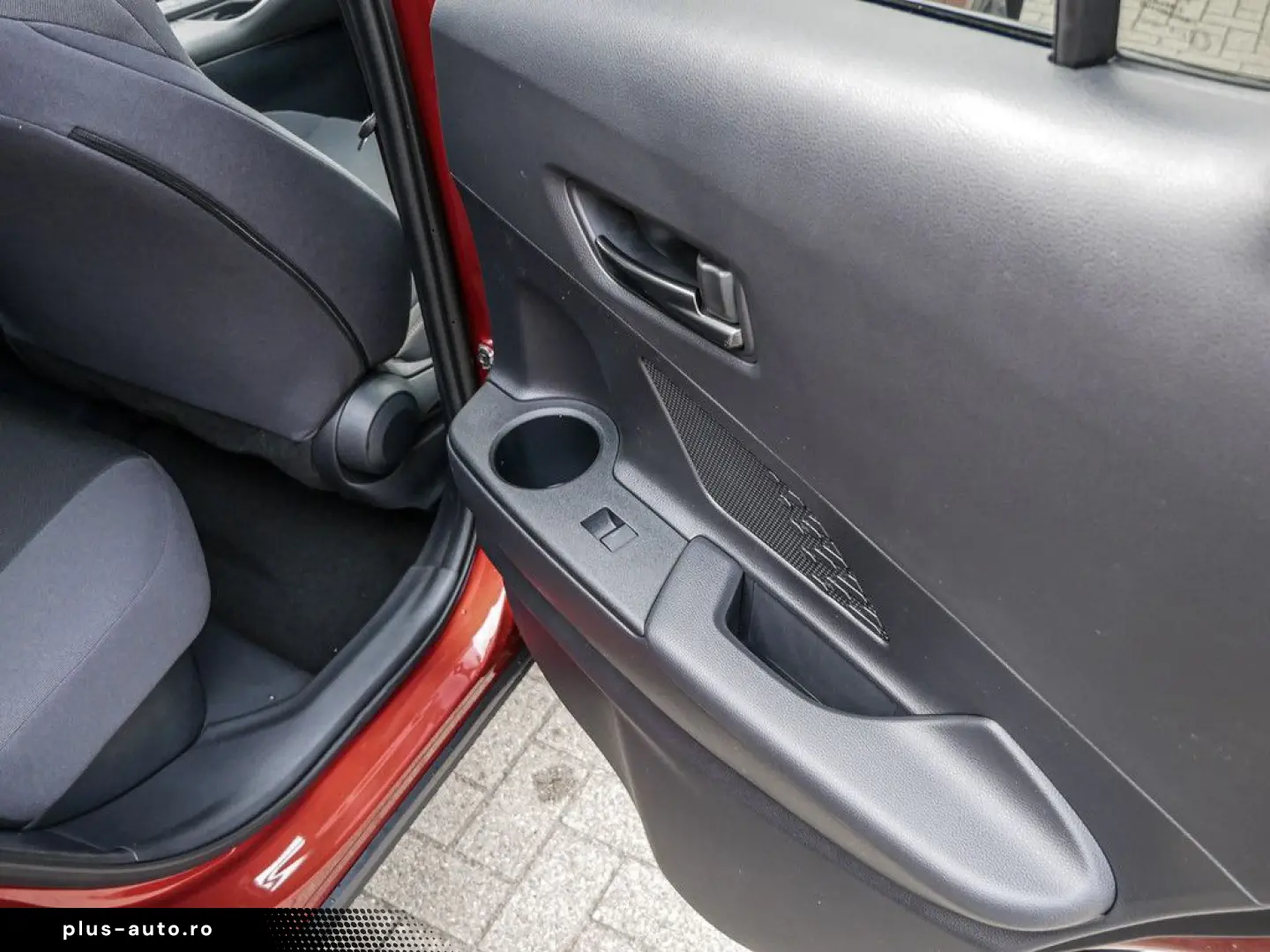 TOYOTA C-HR 2.0 Plug-In Hybrid Teamplayer Technik Paket