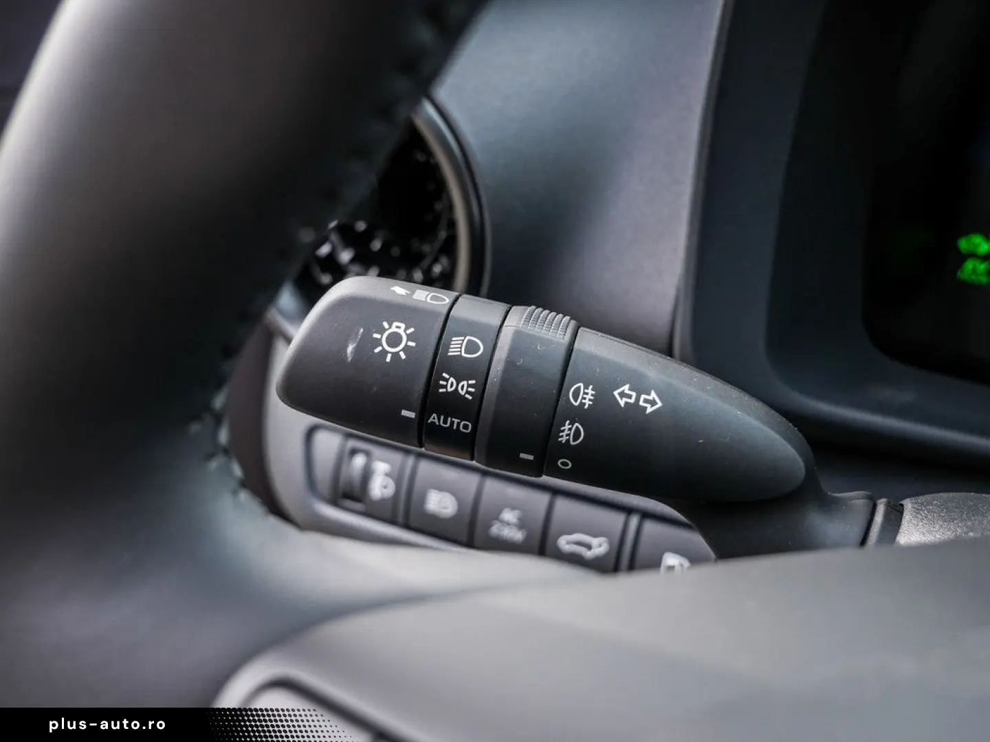 TOYOTA C-HR 2.0 Plug-In Hybrid Teamplayer Technik Paket