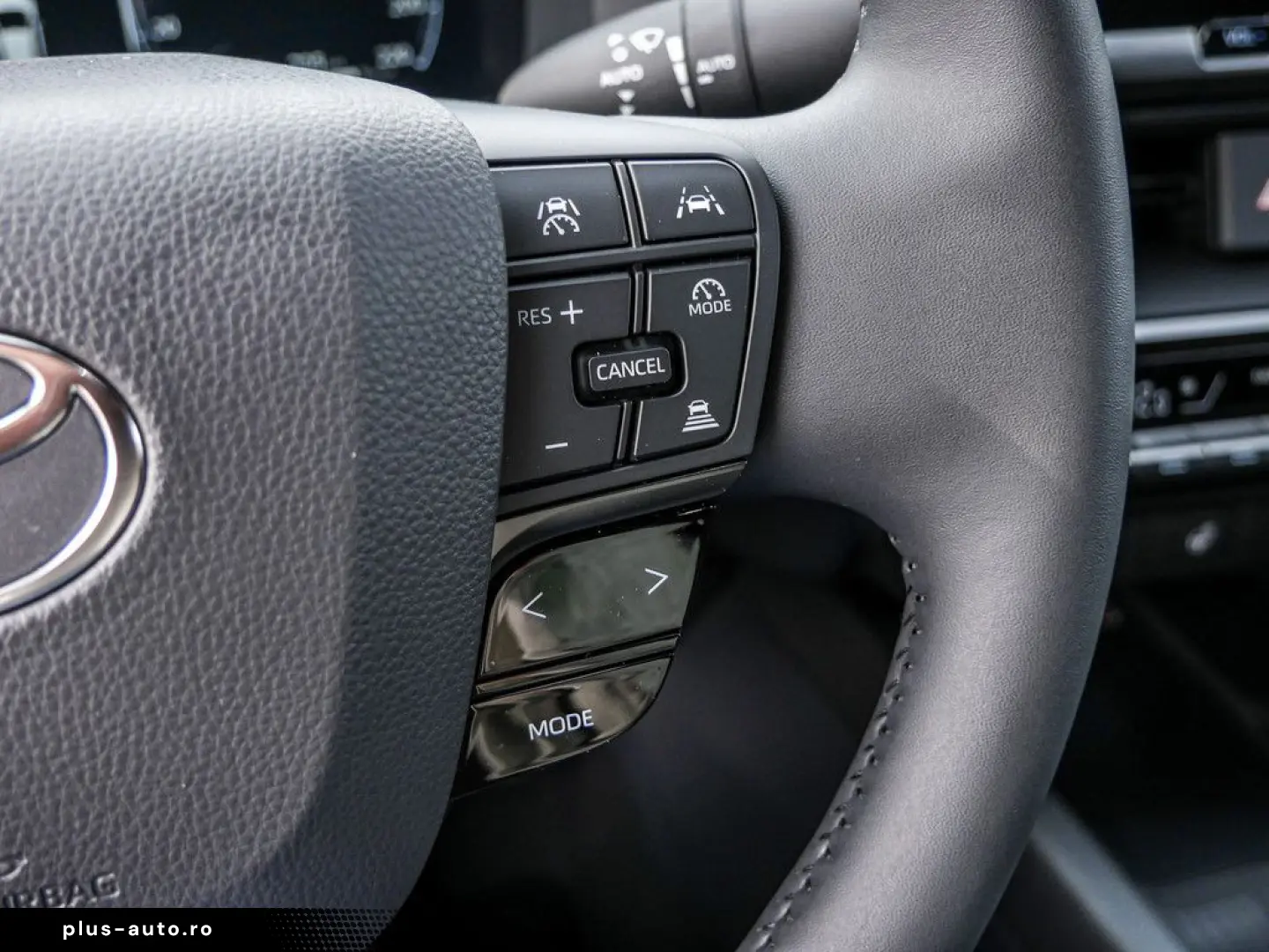 TOYOTA C-HR 2.0 Plug-In Hybrid Teamplayer Technik Paket