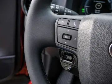 TOYOTA C-HR 2.0 Plug-In Hybrid Teamplayer Technik Paket