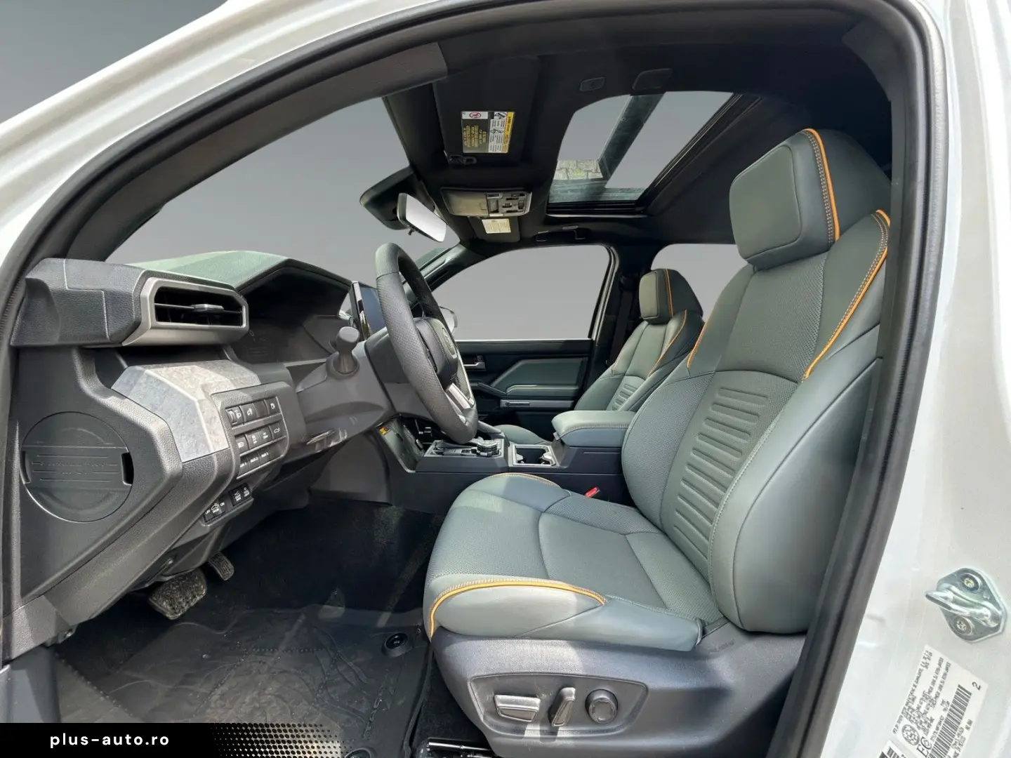 TOYOTA MY25 Tacoma Trailhunter  ON STOCK