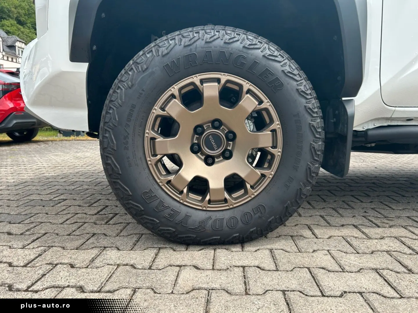 TOYOTA MY25 Tacoma Trailhunter  ON STOCK