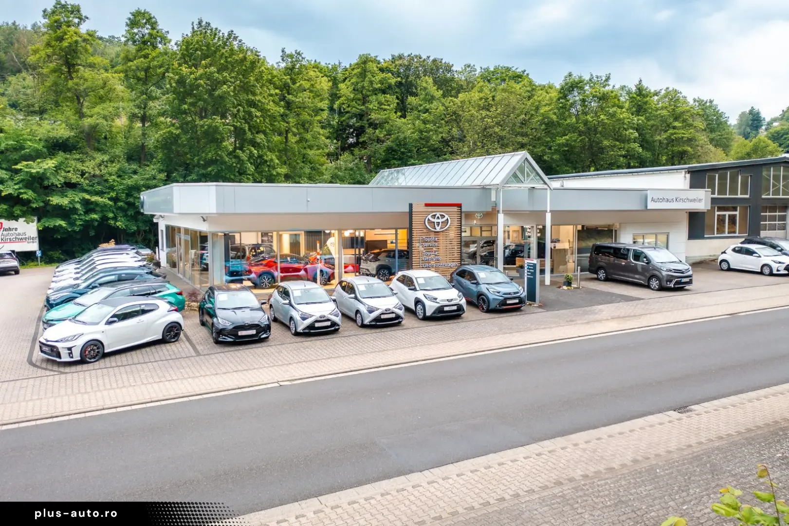 TOYOTA MY25 Tacoma Trailhunter  ON STOCK