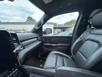 DODGE RAM TRX 6.2l Supercharged Hemi V8