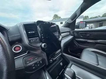 DODGE RAM TRX 6.2l Supercharged Hemi V8