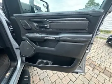 DODGE RAM TRX 6.2l Supercharged Hemi V8