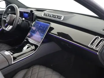 MERCEDES-BENZ S 580 4M AMG Night Standhz Pano Massag&hellip;