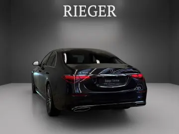 MERCEDES-BENZ S 350 d AMG Pano Airmatic 3D-Display Burmester