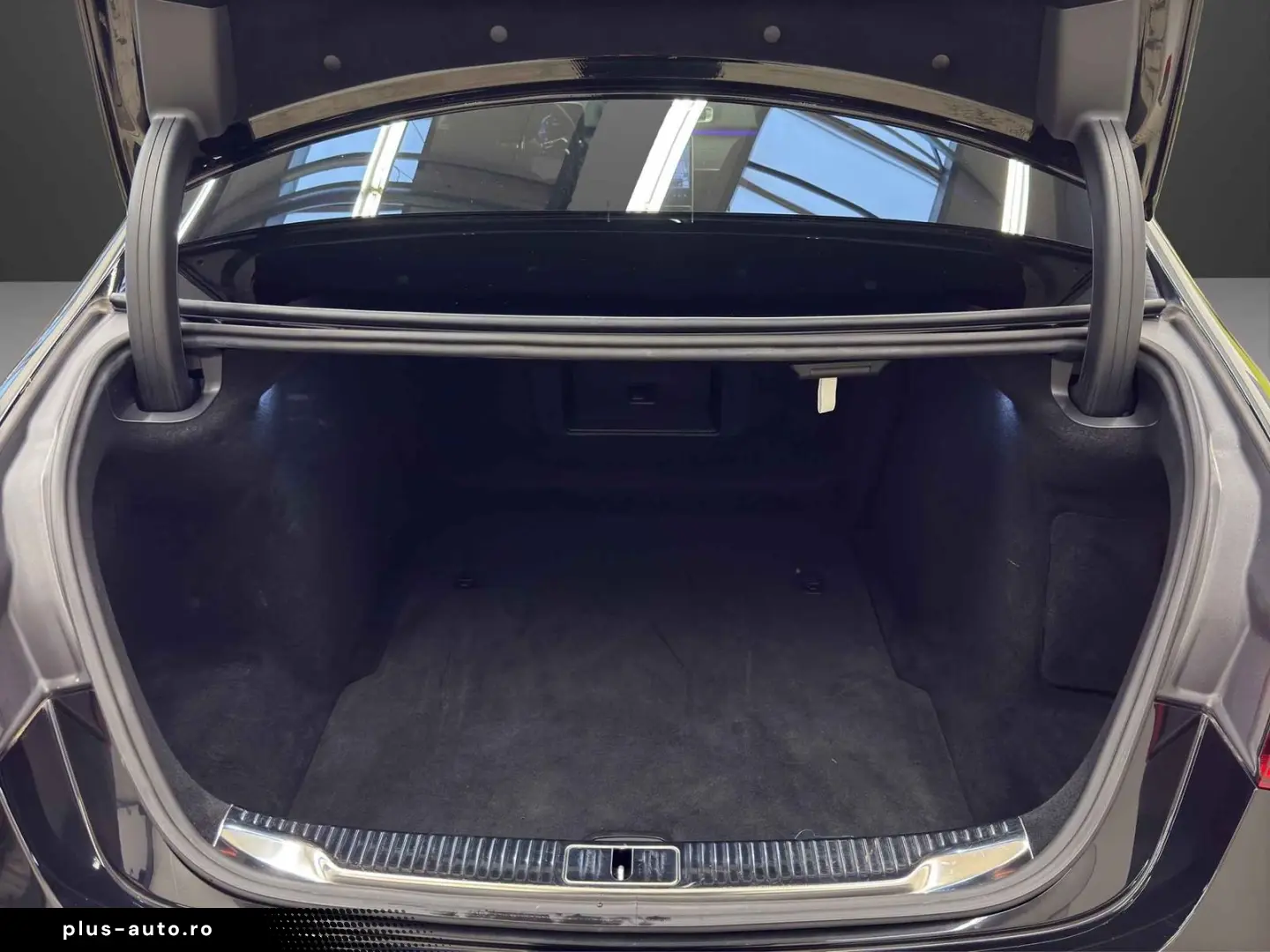 MERCEDES-BENZ S 350 d AMG Pano Airmatic MB-LED Burmester 20