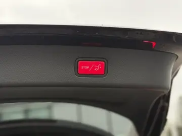 MERCEDES-BENZ GLC 220 d AMG AHK LED 360  MEMORY TOTWINKEL