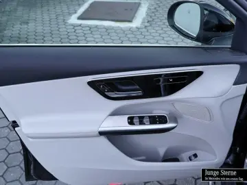 MERCEDES-BENZ GLC 220 d 4M AVANTGARDE-ADV PANO AHK K&hellip;