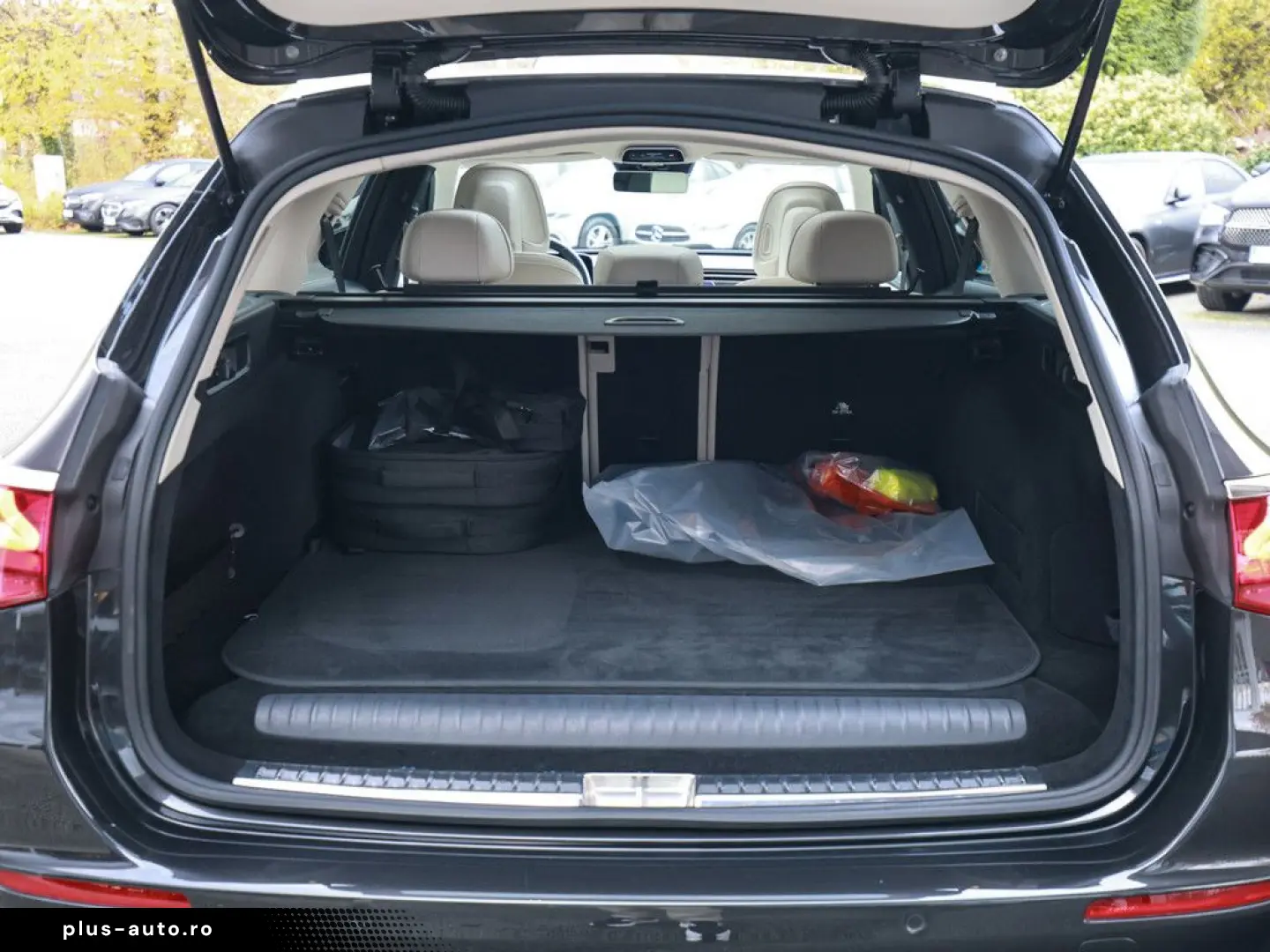 MERCEDES-BENZ E 300 e T Avantgarde Advanced AHK Dist&hellip;