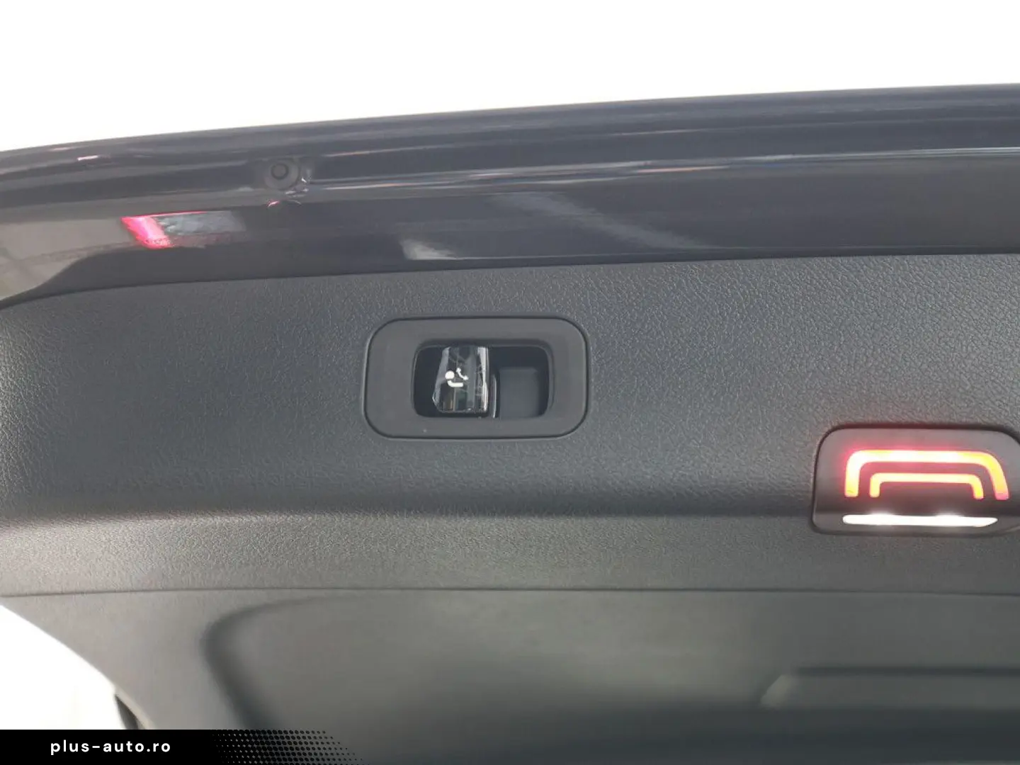 MERCEDES-BENZ E 300 e T Avantgarde Advanced AHK Dist&hellip;